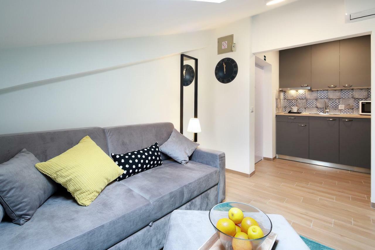 Nelly Apartment Rijeka Exterior photo